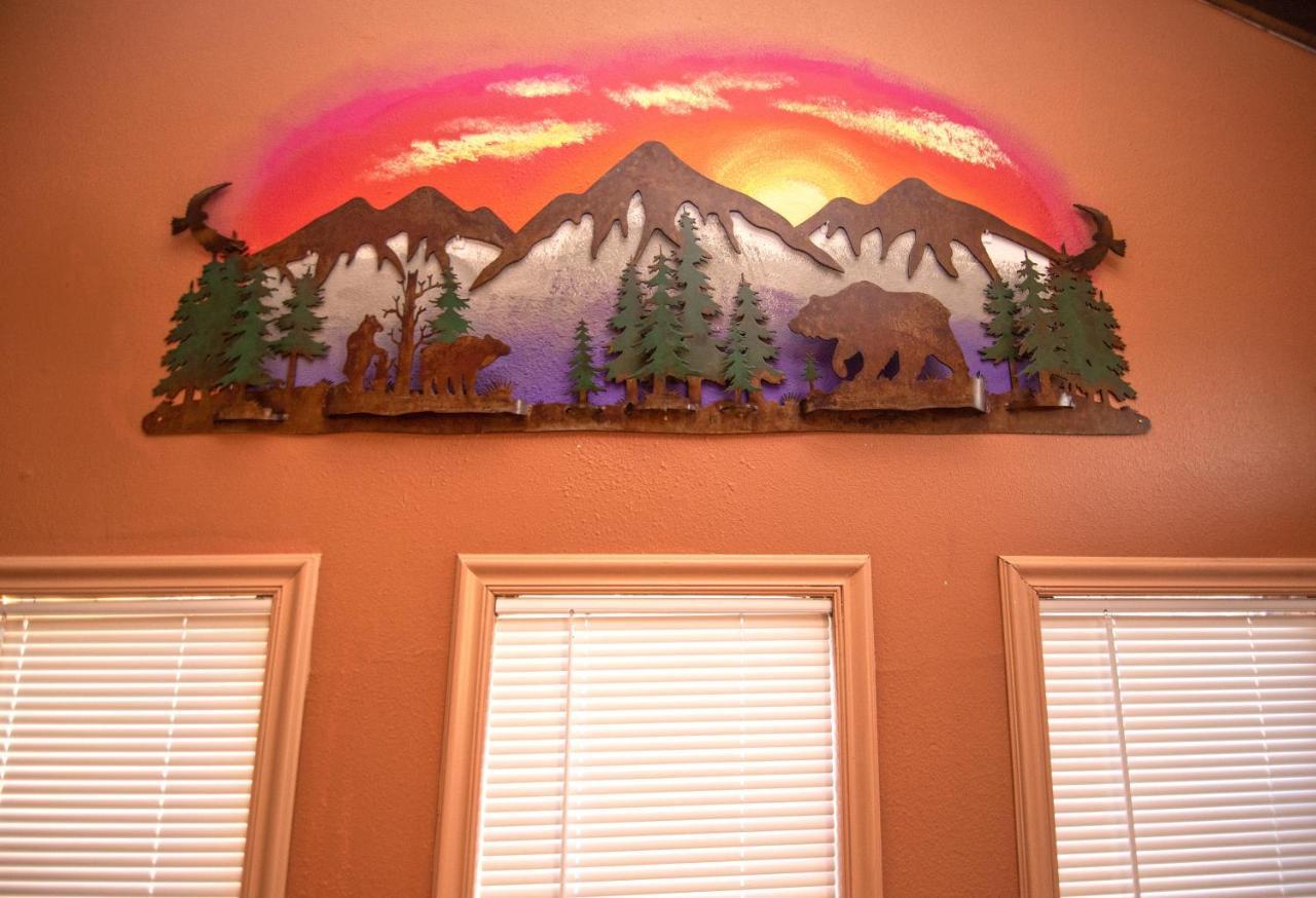 Huge Ruidoso Retreat With Game Room, Pool, 2 Balconies, 2 Kitchens - Sleeps 17! المظهر الخارجي الصورة