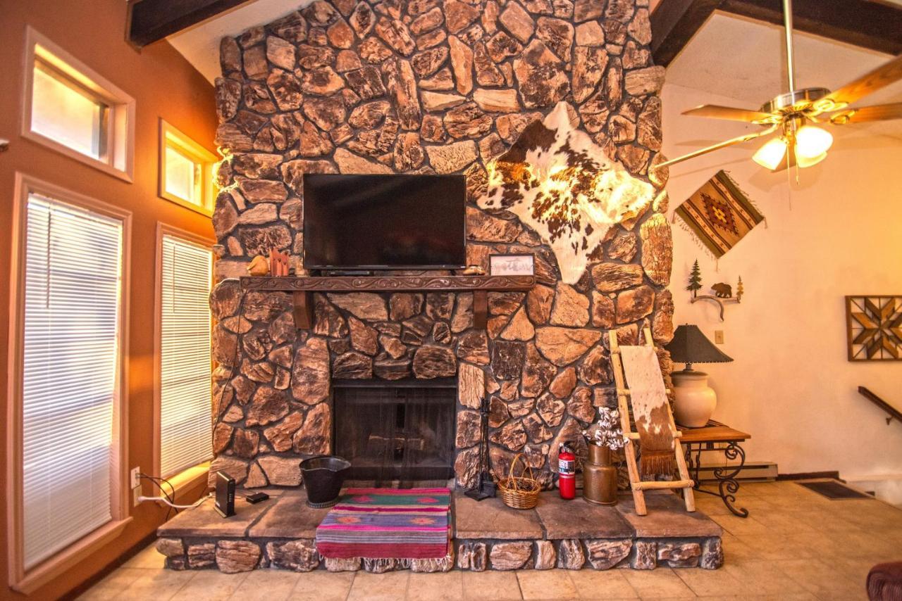 Huge Ruidoso Retreat With Game Room, Pool, 2 Balconies, 2 Kitchens - Sleeps 17! المظهر الخارجي الصورة